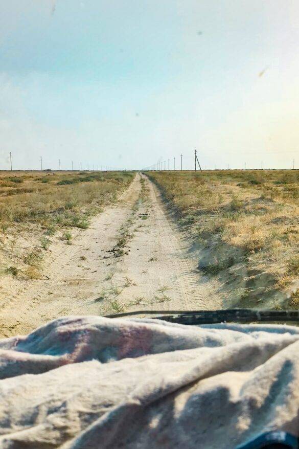 Waschbrettstrasse in Kasachstan auf Camper Reise
