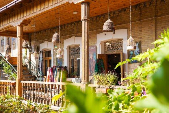 Souvenir Boutique in einem Innenhof in Samarkand.