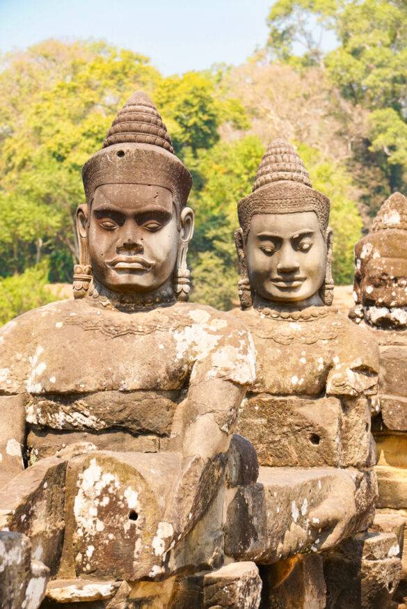 Steinstatuen in Angkor Wat